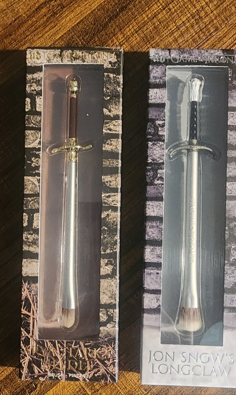 New. Game of Thrones Jon Snow & Arya Starks Sword Makeup Brush Set. Ulta
